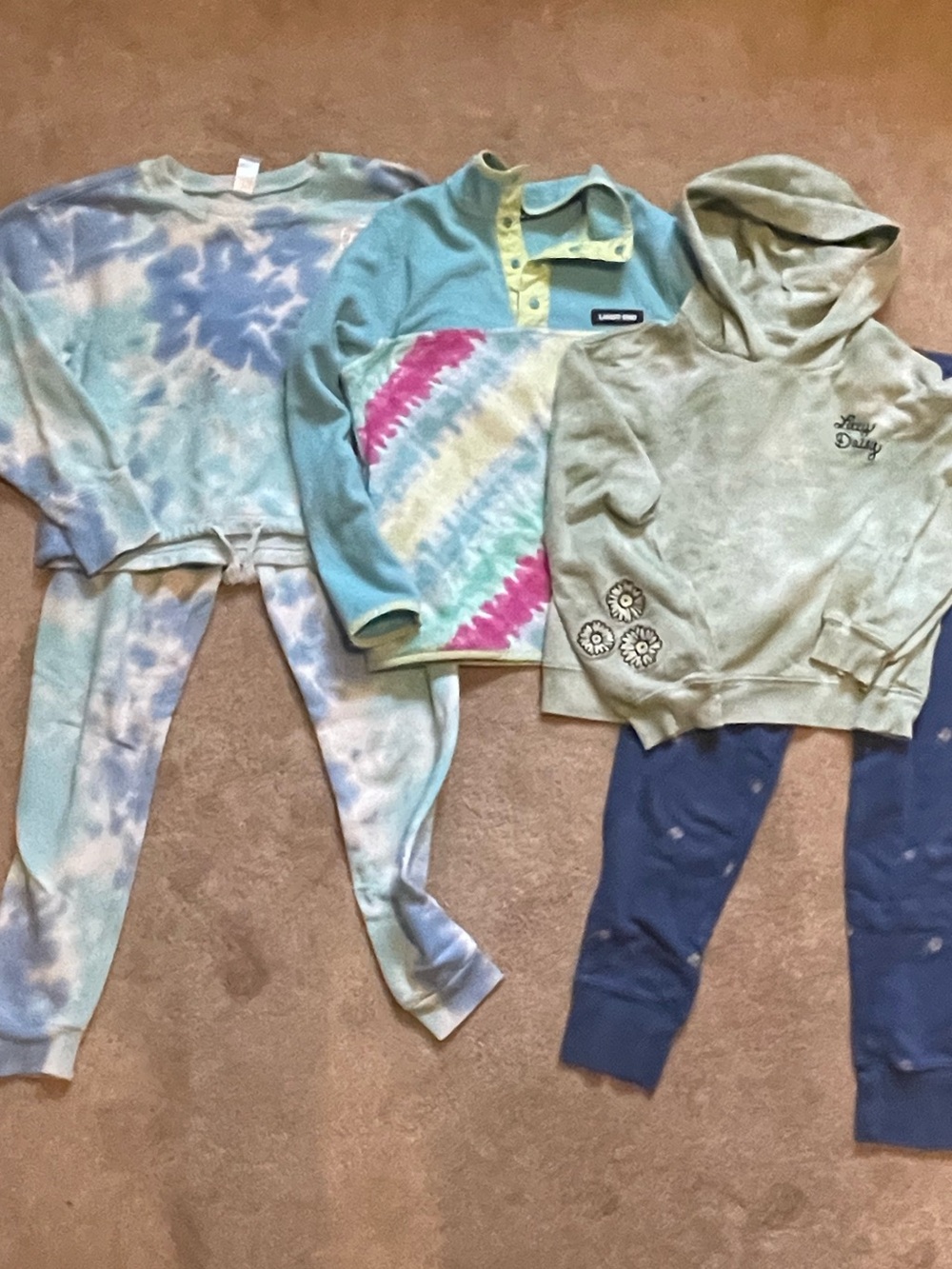 Girls size medium sweatshirts, fleece jacket & sweat pants.